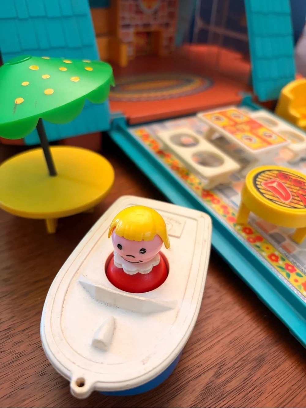 Fisher-Price Teal Play Family A-Frame with Accessories